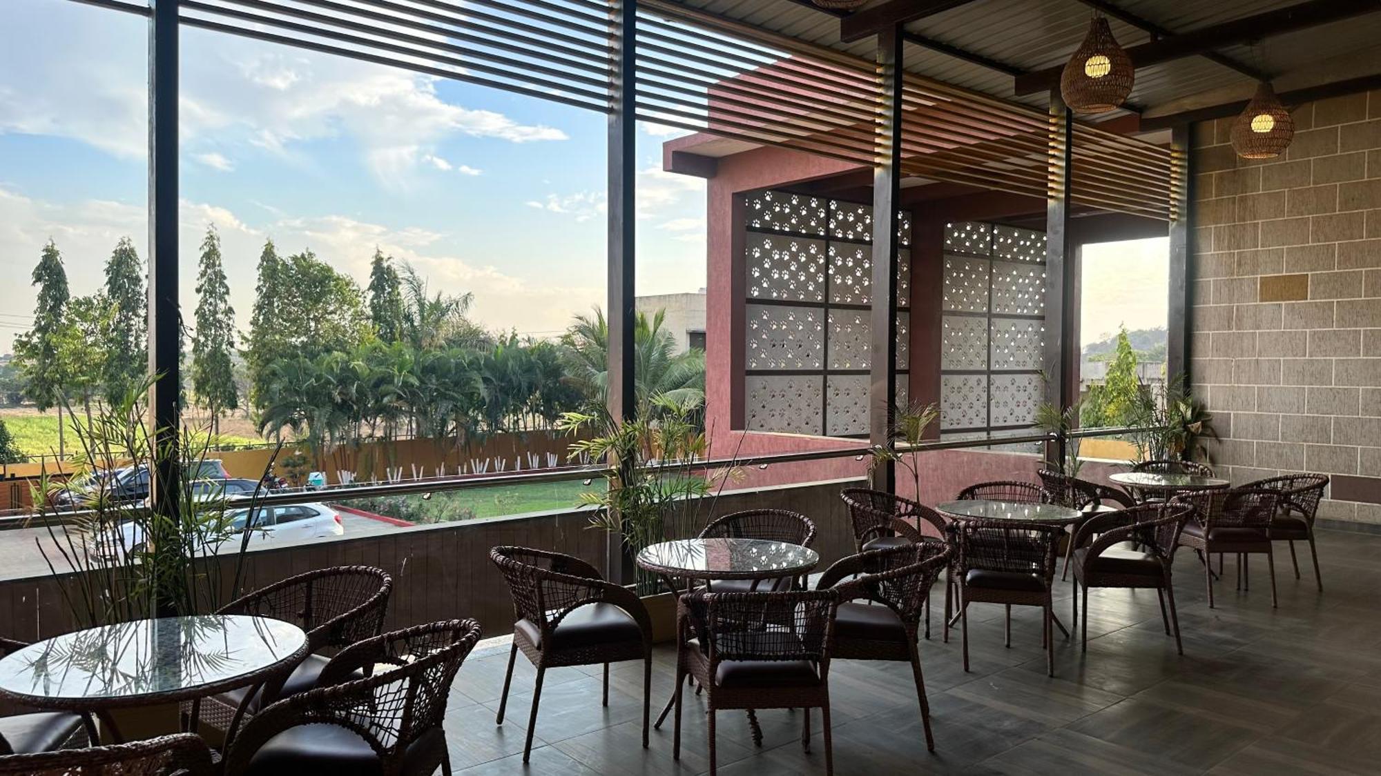Lion Park Hotel & Resorts Sasan Gir Ngoại thất bức ảnh